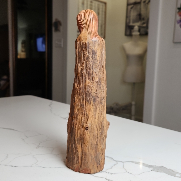 HAND CARVED WOODEN SCULPTURE OF A WOMAN SIGNED - Picture 4 of 9